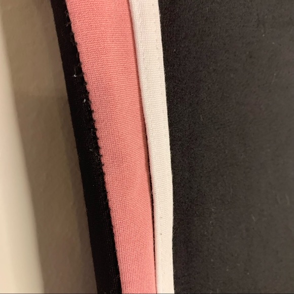 Zara Leggings with Pink Stripe - Picture 3 of 7